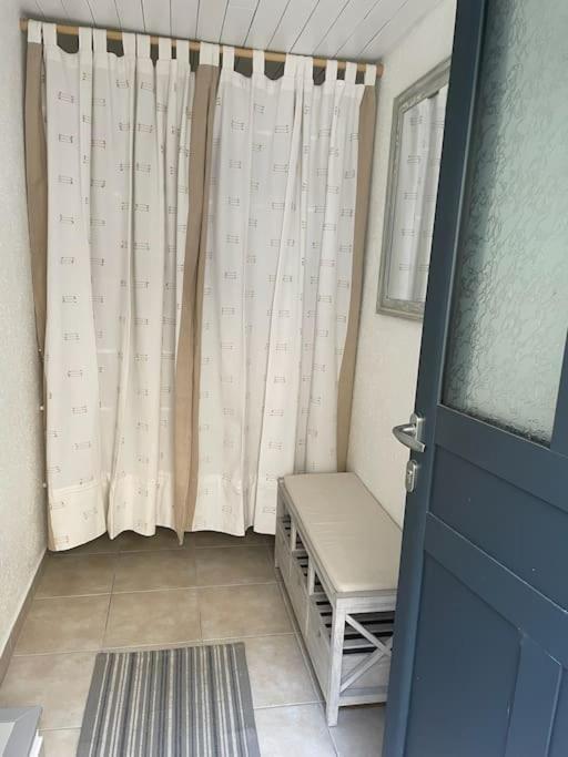 Tiny Paradise - 2 Bedrooms Apartment Montigny-sur-Loing Buitenkant foto