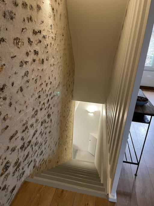Tiny Paradise - 2 Bedrooms Apartment Montigny-sur-Loing Buitenkant foto