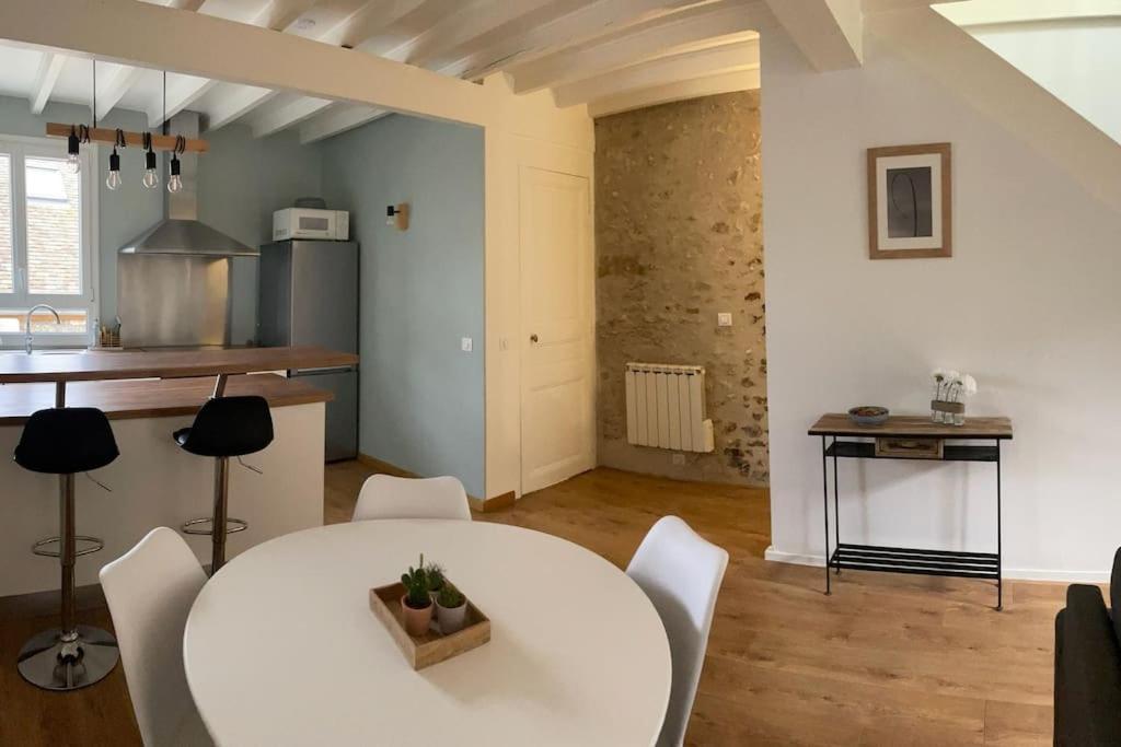 Tiny Paradise - 2 Bedrooms Apartment Montigny-sur-Loing Buitenkant foto